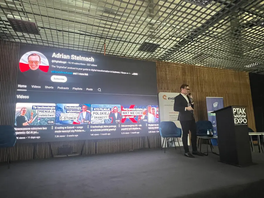 Konferencja Warsaw Industry Week 2025 (Adrian Stelmach na scenie)